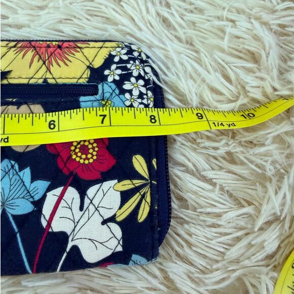 Vera Bradley Midnight Wildflower Zip Around Wallet Quilted Floral Navy - Picture 5 of 6